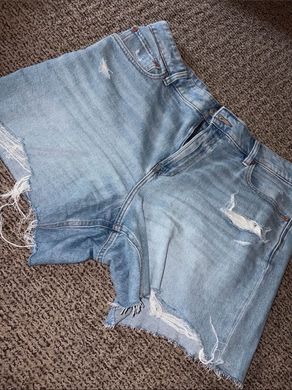 American Eagle AE x Sydney Sweeney embroidered denims shorts - Picture 6 of 14